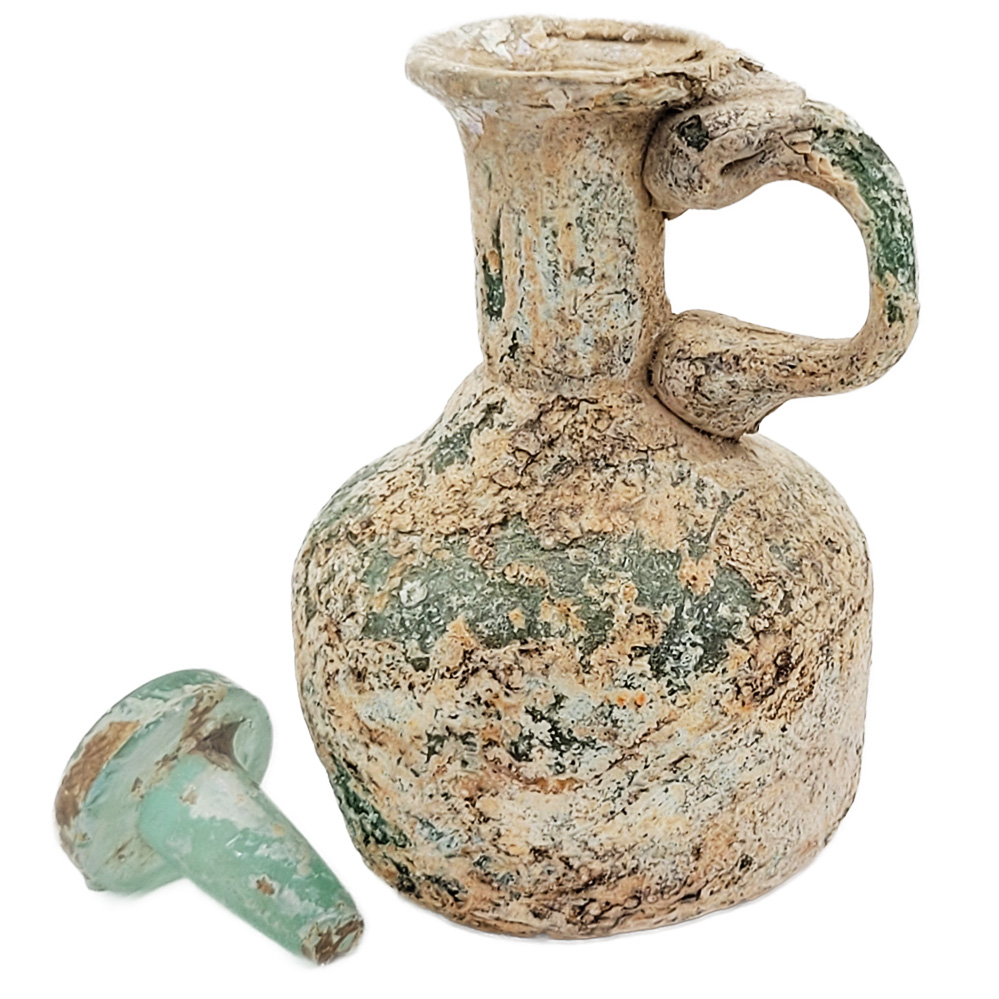 Roman-glass-jug-with-stopper-2